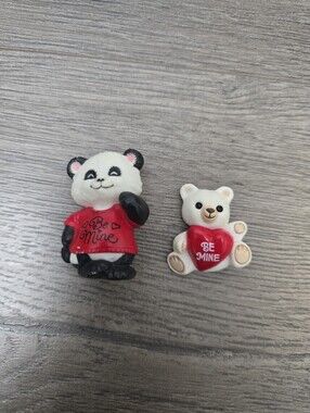 Shirt Tales Hallmark Vintage Be Mine Pins Lot Of 2 Assessory